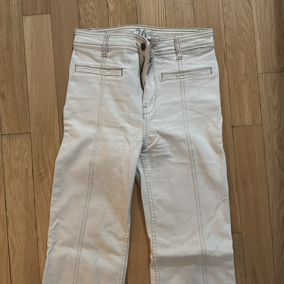 Cream Flare Jeans with Star Patch
REPOST previous order was canceled by buyer - Picture 2 of 4